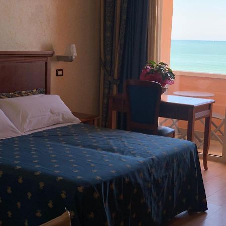 Hotel Alexander Resort 리미니 외부 사진