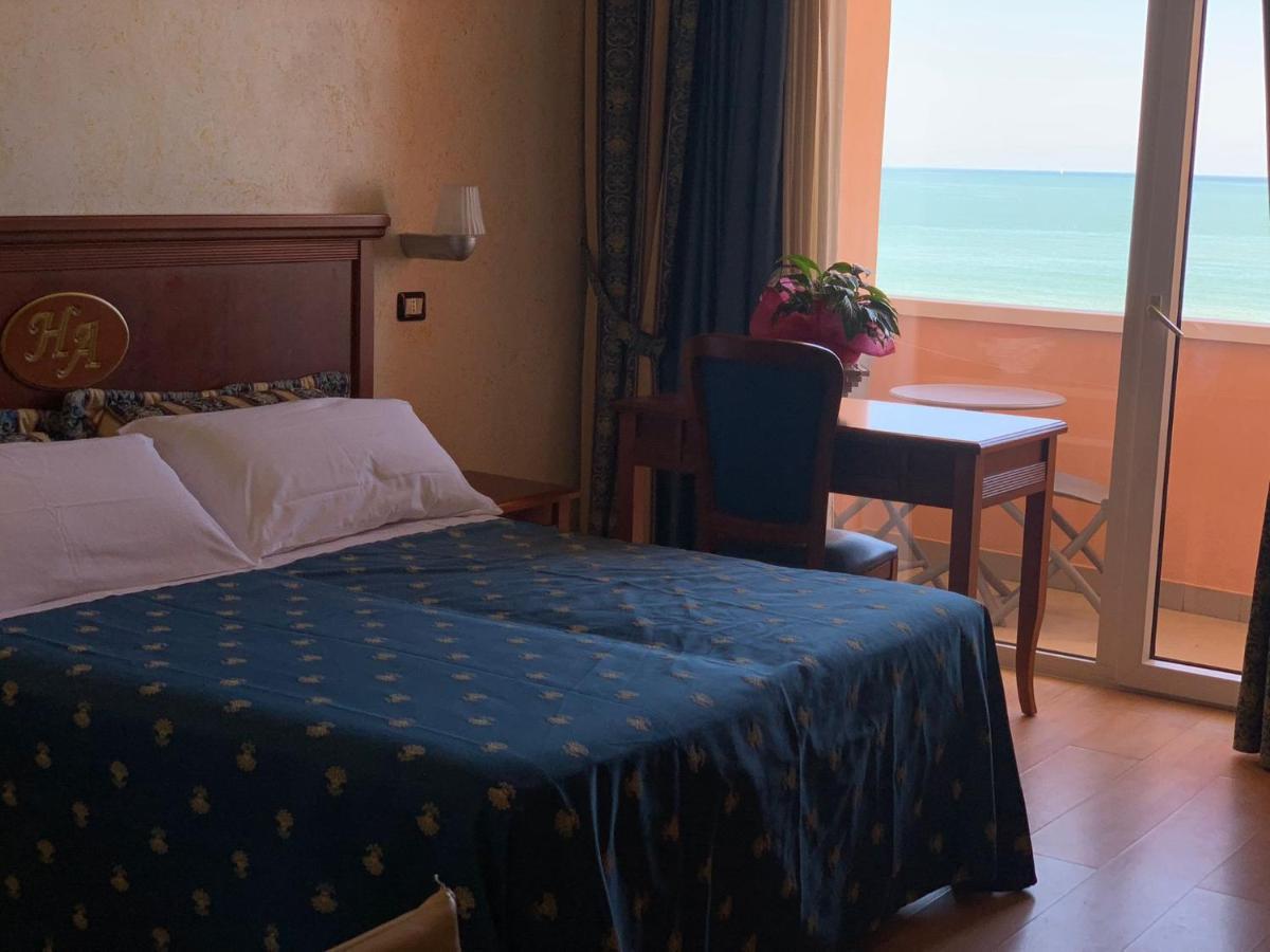 Hotel Alexander Resort 리미니 외부 사진