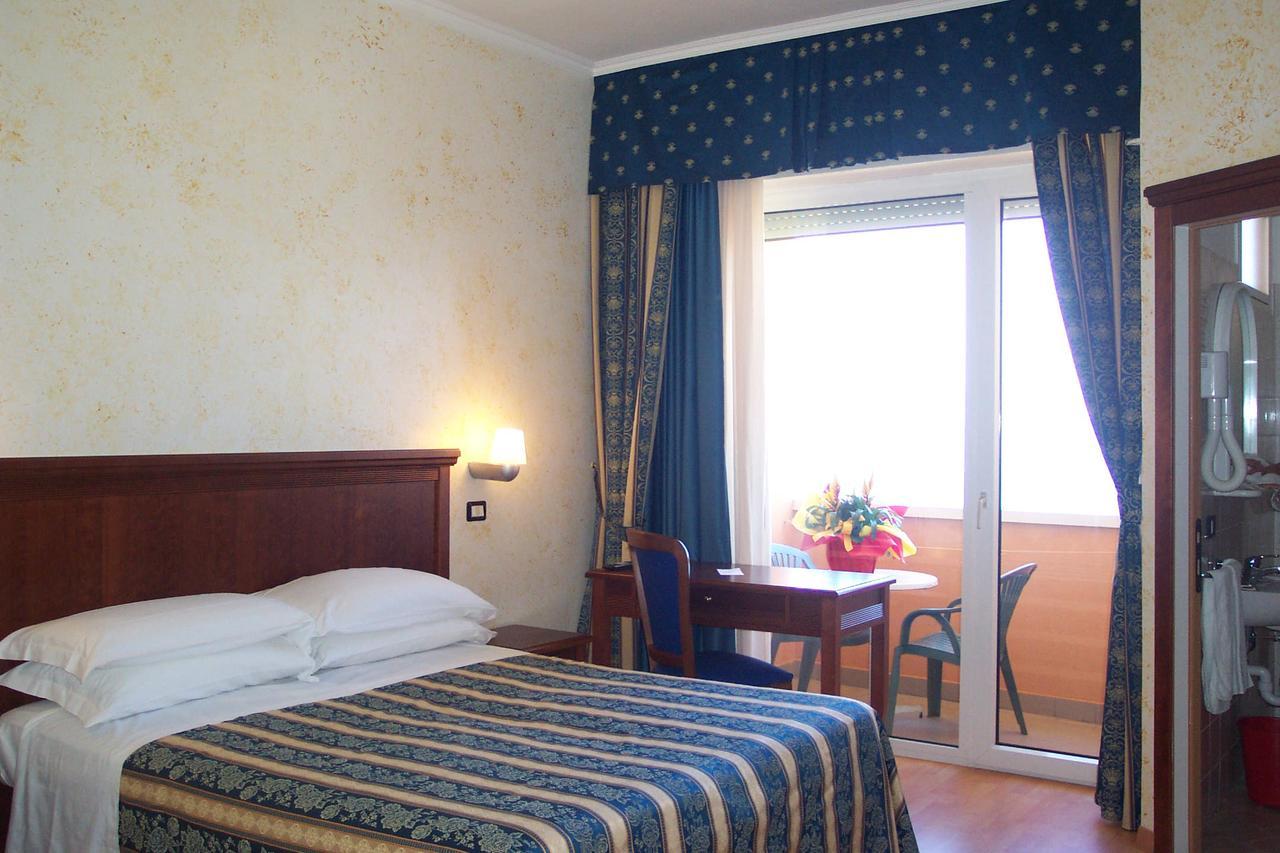 Hotel Alexander Resort 리미니 외부 사진